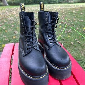 Dr. Martens 1460 MAX Platform Leather Boot 8 BLACK guc